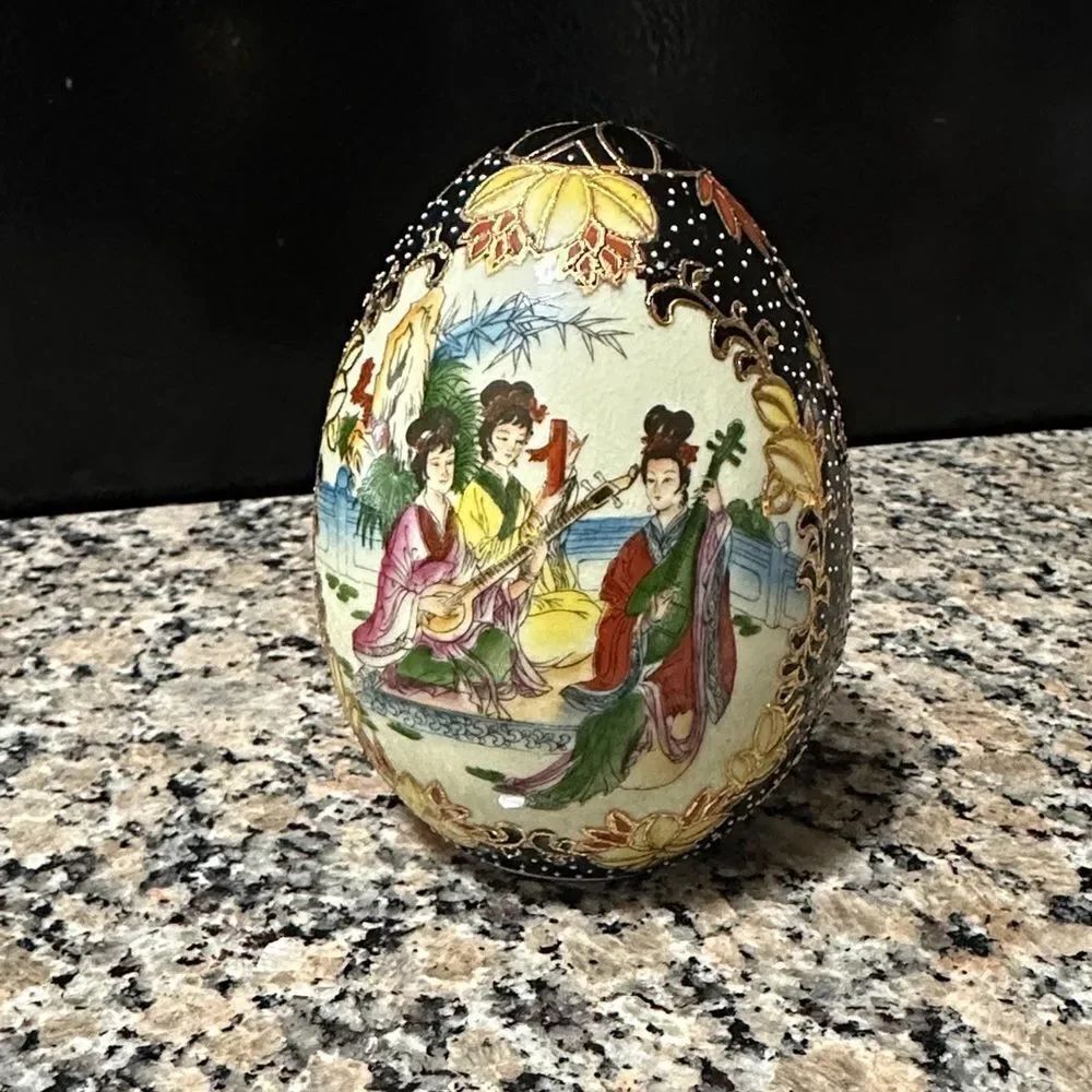 Vintage Hand-painted Japanese Porcelain Geisha Egg